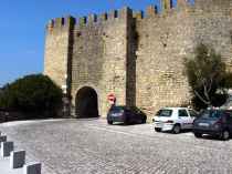 před branami v Obidos
